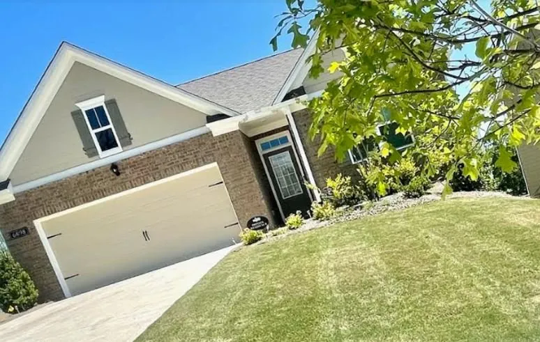 Top-rated garden landscaping in Buford, GA by Lanier South Lawn Care