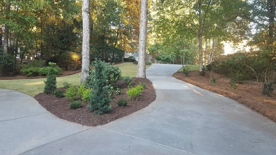 Reliable landscaping services in Tyrone, GA by Lanier Yardscapes