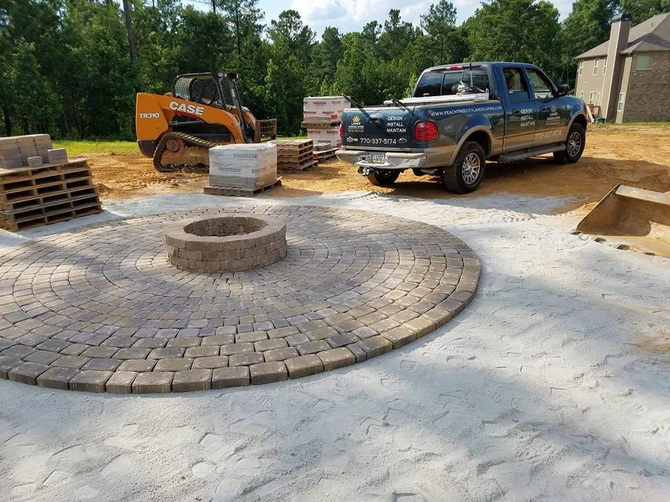 Custom yard maintenance experts serving Tyrone, GA - Lanier Yardscapes