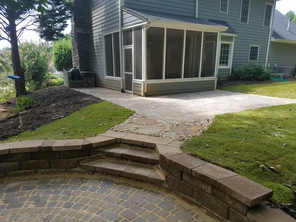 Custom garden landscaping in Tyrone, GA - Lanier Yardscapes