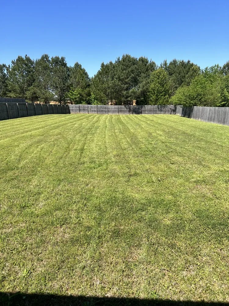 Professional yard maintenance in Huntsville, AL by Laniers Lawn Care
