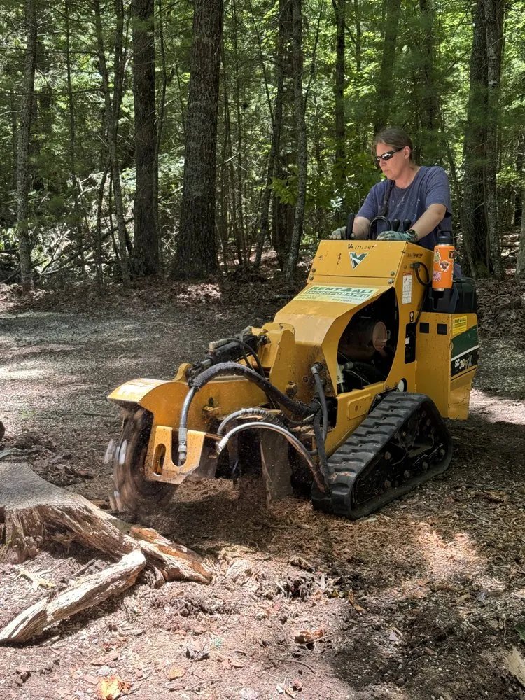 Trusted lawn mowing service near you in Hendersonville, NC by Lanning Road Farms