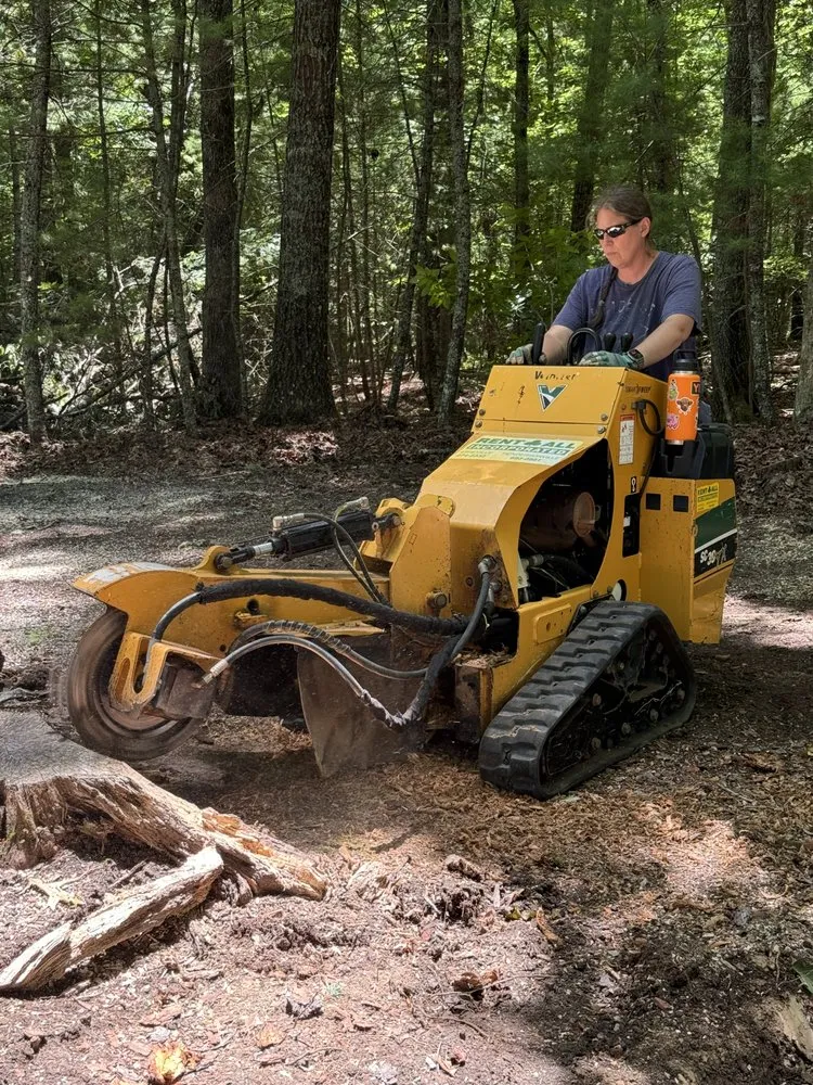 Professional garden landscaping in Hendersonville, NC by Lanning Road Farms