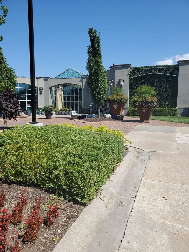 Affordable outdoor landscaping experts serving Omaha, NE - Lanoha Nurseries