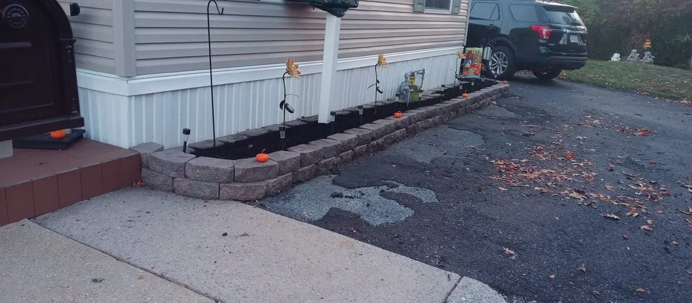 Professional lawn mowing service in Birdsboro, PA - Lanona Landscaping & Lanona Cleaning service