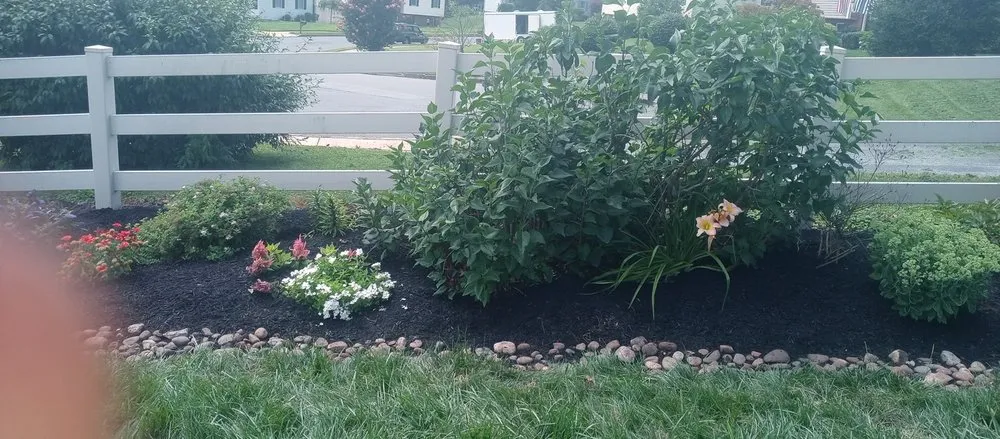 Affordable yard cleanup service in Birdsboro, PA by Lanona Landscaping & Lanona Cleaning service