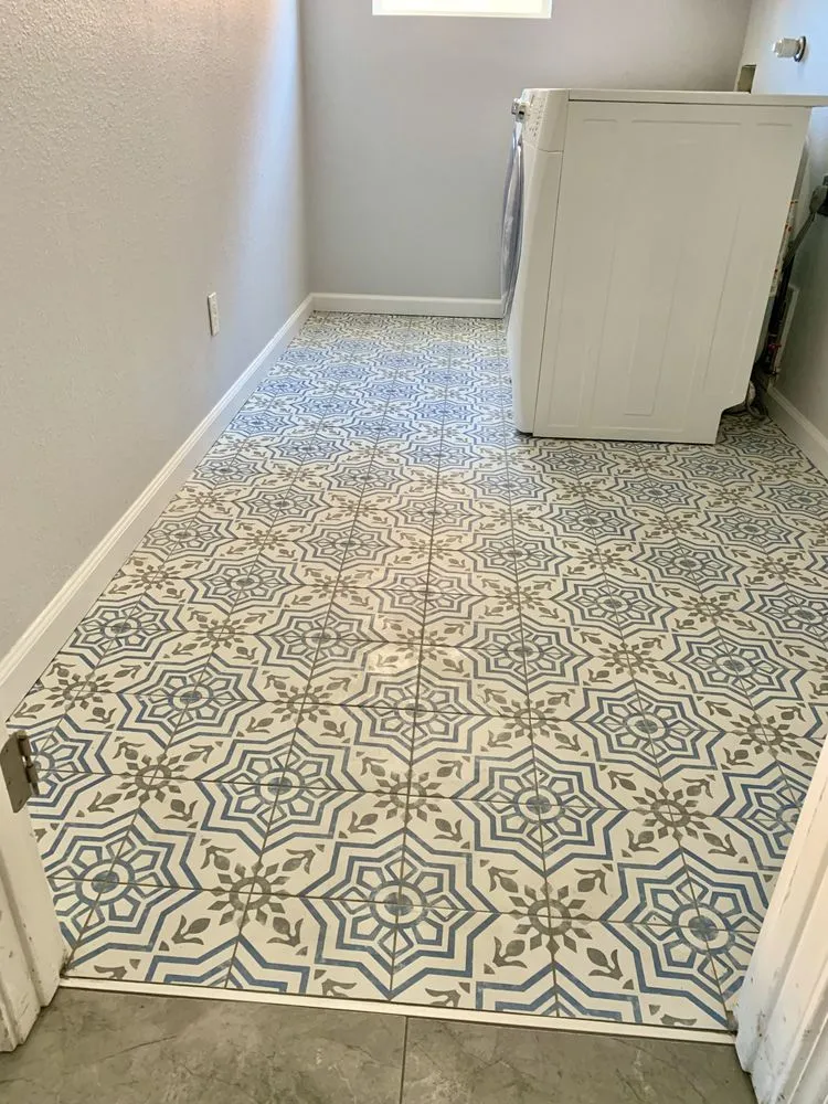 Expert lawn care service experts serving Albuquerque, NM - Lansa Works