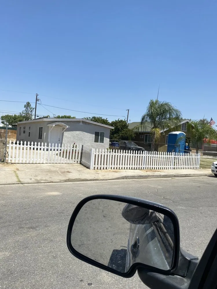 Affordable outdoor landscaping experts serving Bakersfield, CA - Lansdcaping Lisandro