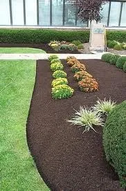 Reliable yard cleanup service with custom design in Lapeer, MI by Lapeer Lawn Care