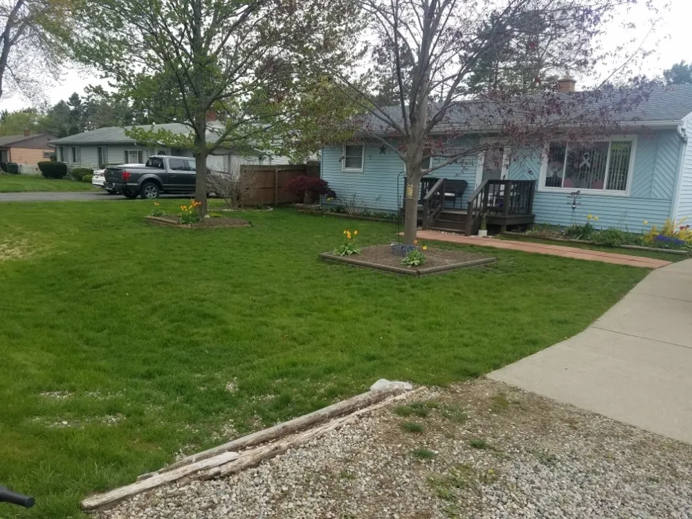 Trusted outdoor landscaping experts serving Warren, MI - Lapere's Landscaping