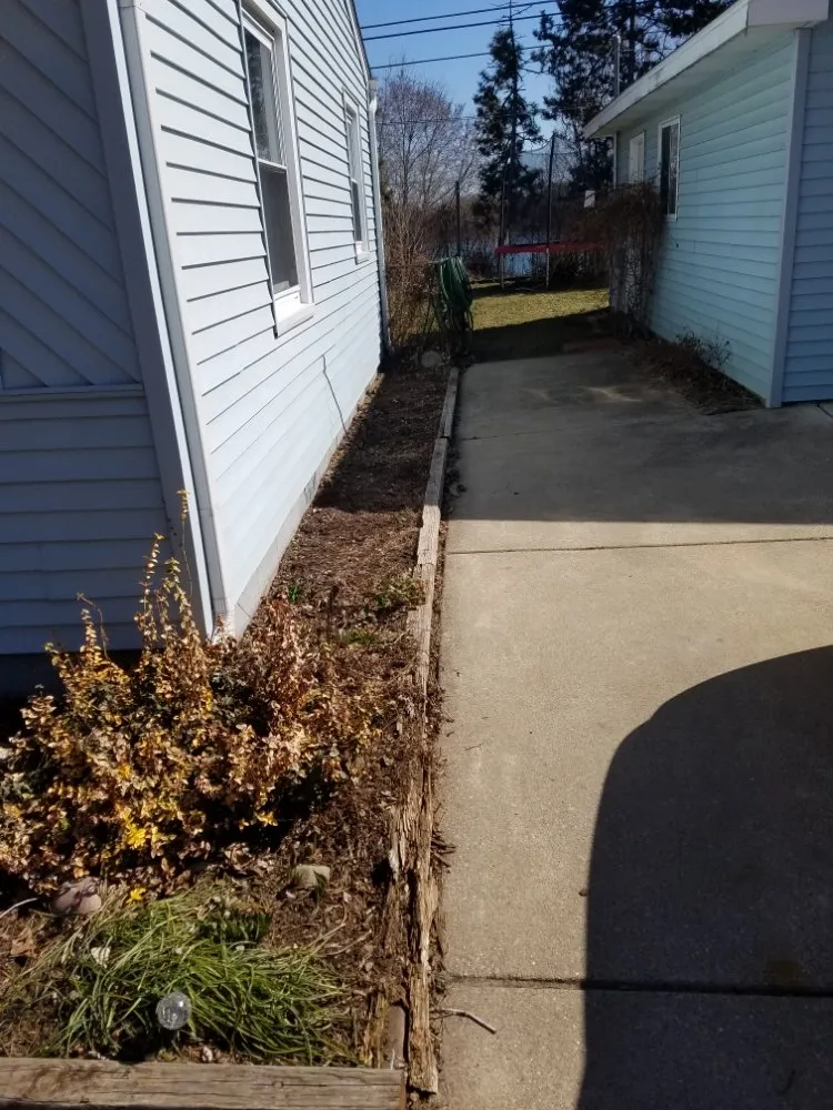 Custom residential landscaping experts serving Warren, MI - Lapere's Landscaping