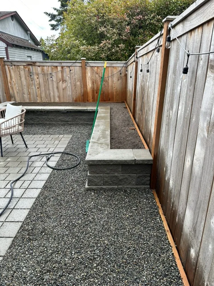 Reliable yard cleanup service in Bellevue, WA by Lara Construction