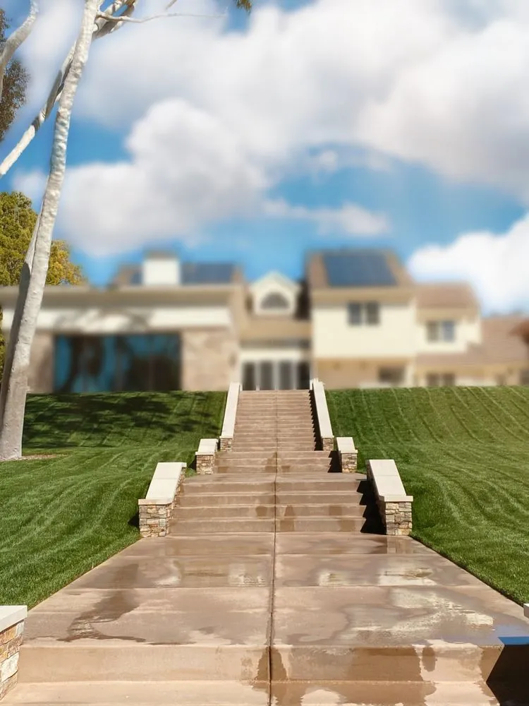 Custom lawn mowing service experts serving San Marcos, CA - Lara Gardening