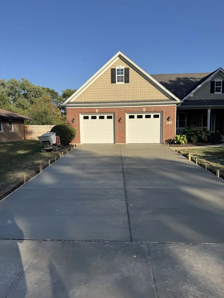 Affordable garden landscaping in West Chicago, IL by Lara Landscape & Construction