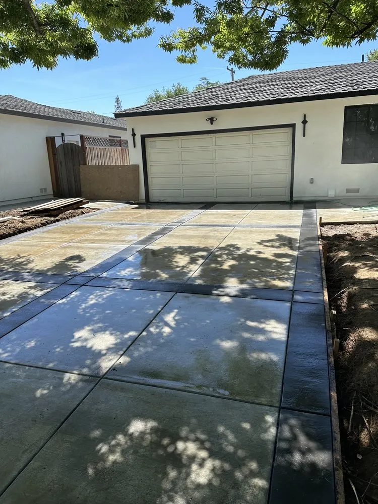 Custom lawn mowing service in San Martin, CA - Lara landscape custom