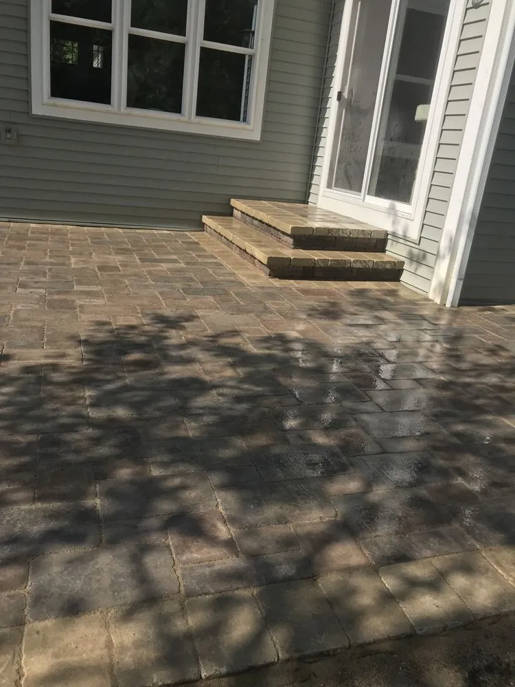 Trusted yard maintenance in Wixom, MI - Lara Landscaping