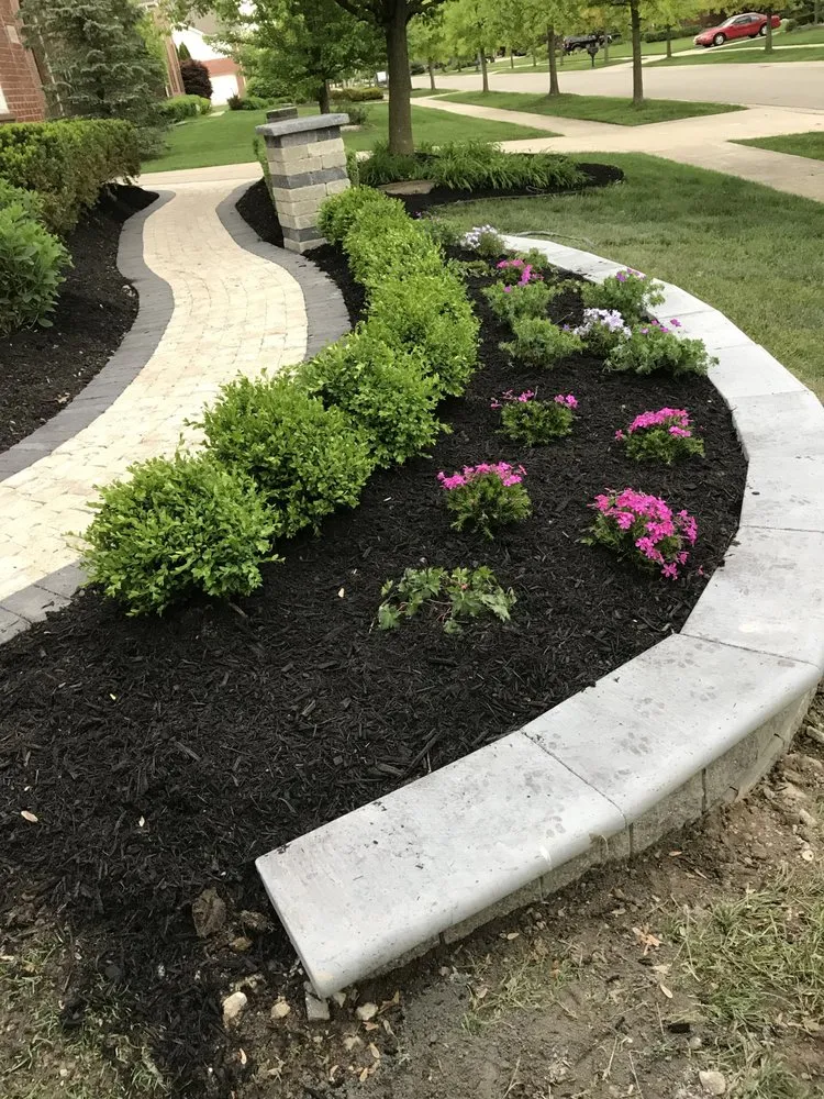 Custom garden landscaping experts serving Wixom, MI - Lara Landscaping
