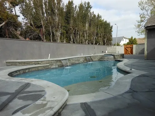 Top-rated garden landscaping for homes in San Jacinto, CA by Lara Pools & Spas