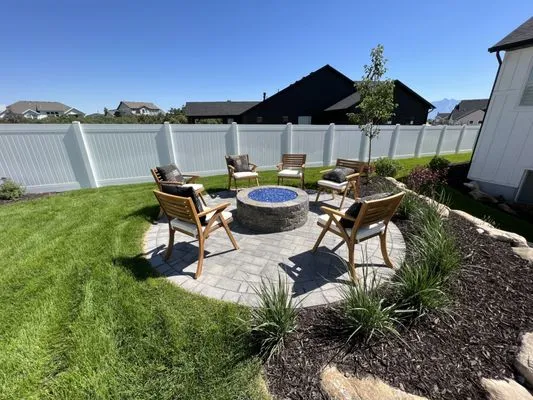 Lara’s Landscaping