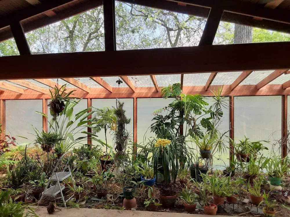 Custom landscaping services in Uhland, TX - LaRaza Contracting LLC