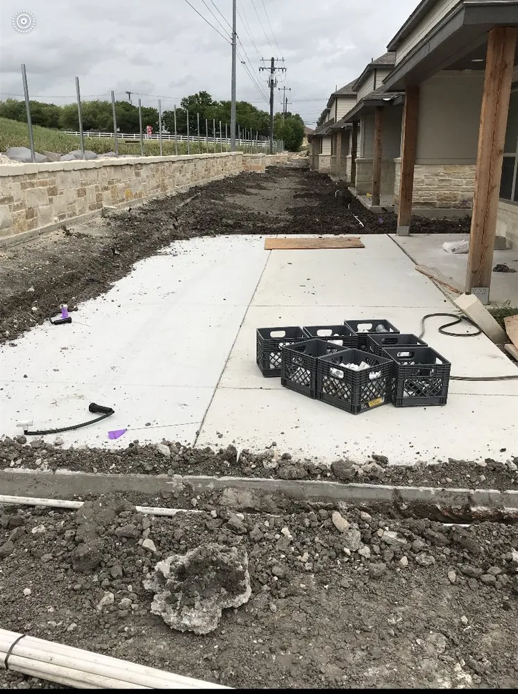 Affordable lawn mowing service in Uhland, TX by LaRaza Contracting LLC