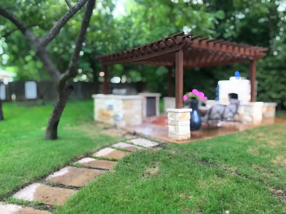 Expert landscaping services in Uhland, TX - LaRaza Contracting LLC