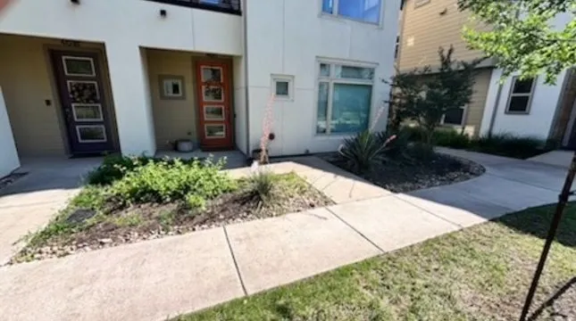 Expert outdoor landscaping in Uhland, TX - LaRaza Contracting LLC