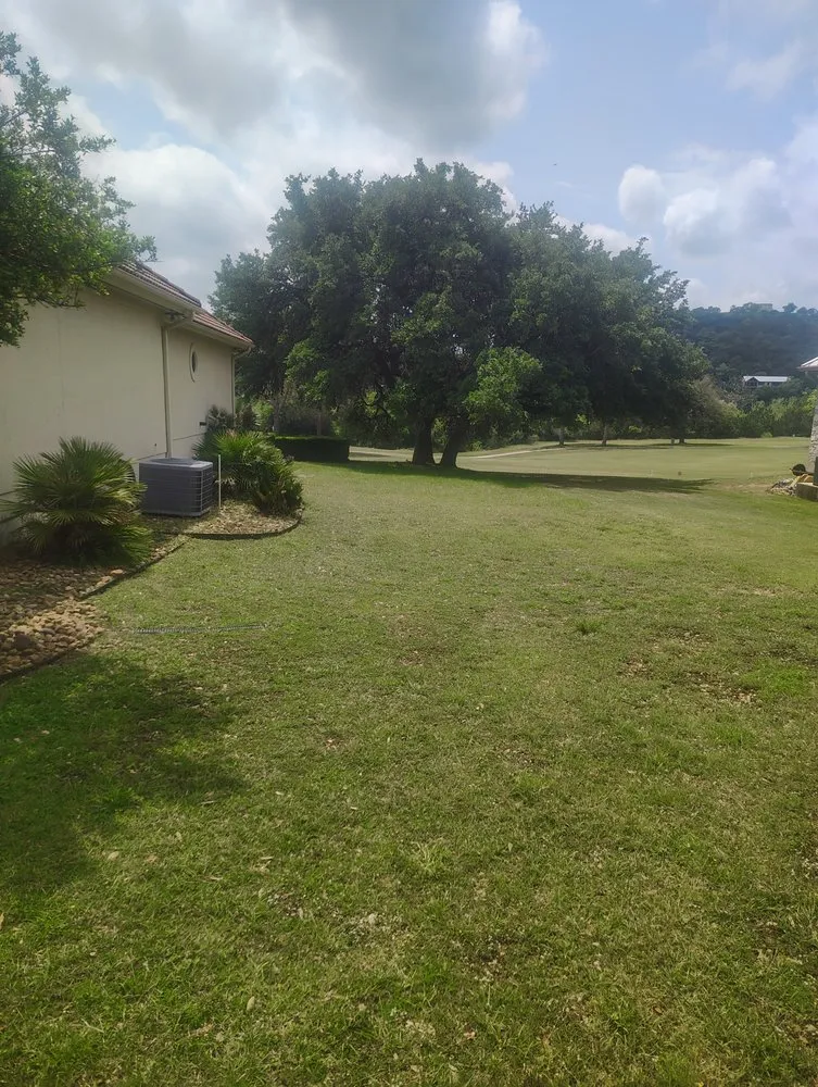 Trusted lawn care service experts serving San Antonio, TX - Laredo Landscaping