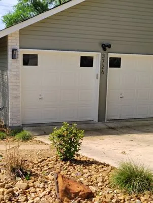 Laredo Landscaping Logo