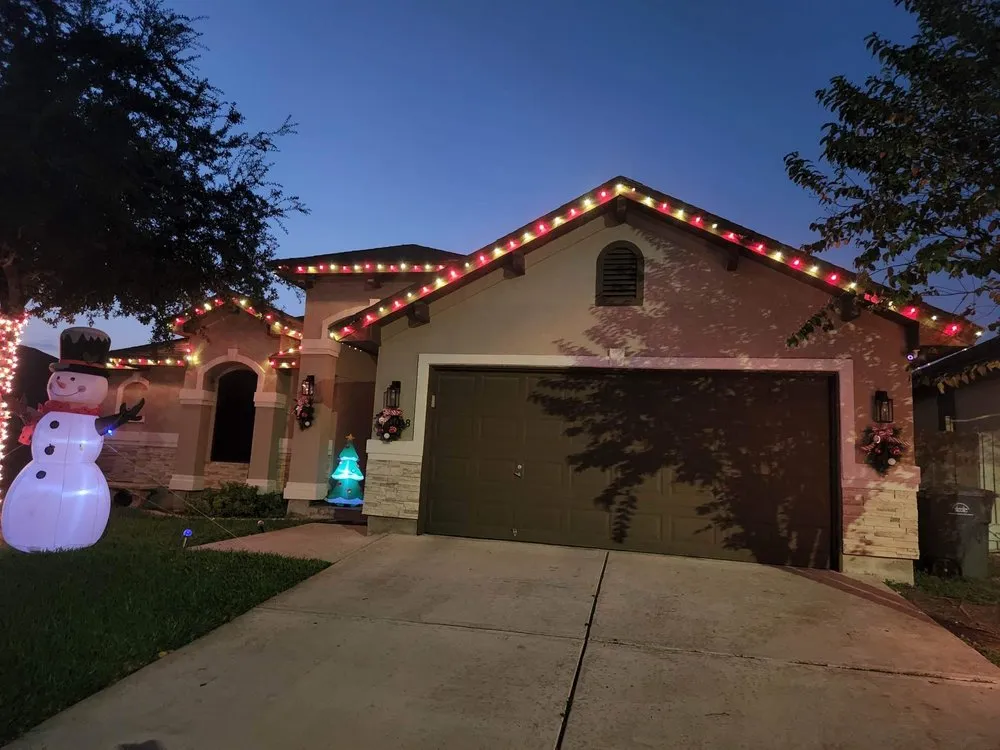 Expert yard cleanup service in Laredo, TX by Laredo Lawn Crew Services