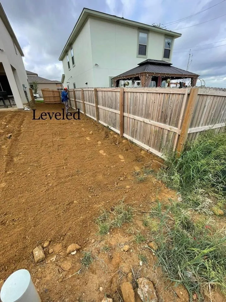 Custom yard cleanup service for outdoor upgrades across Laredo, TX - Laredo Lawn Crew Services