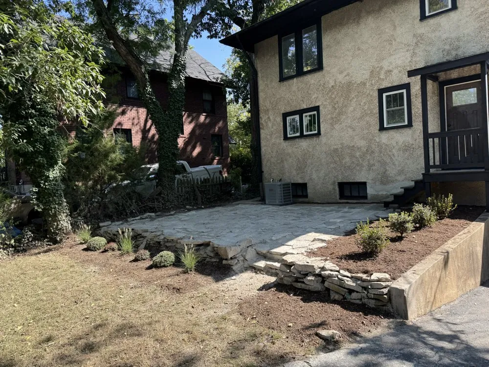 Expert residential landscaping with custom design across Villa Ridge, MO - Lariat lawn and landscapes