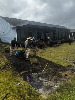 Larios Lawn Care Logo