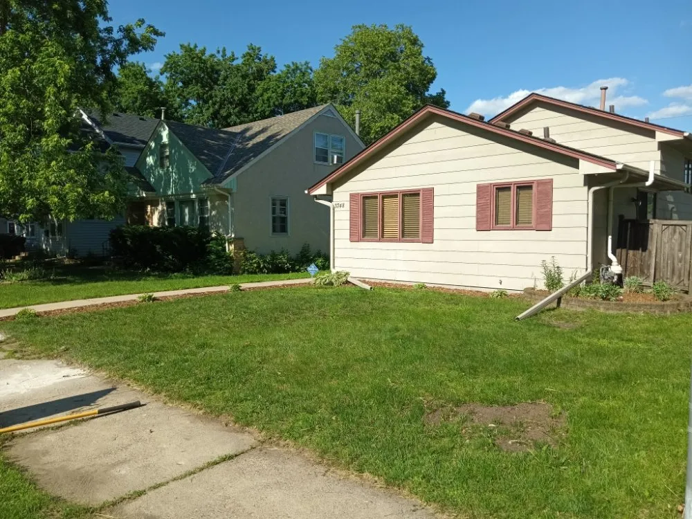 Custom landscape design experts serving Minneapolis, MN - Larkin Lawn Care