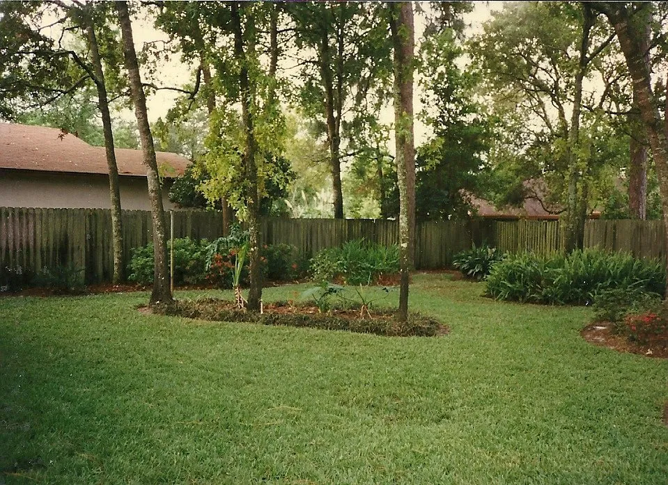 Custom landscape installation for homes in Apopka, FL by Larkin's Landscape & Irrigation