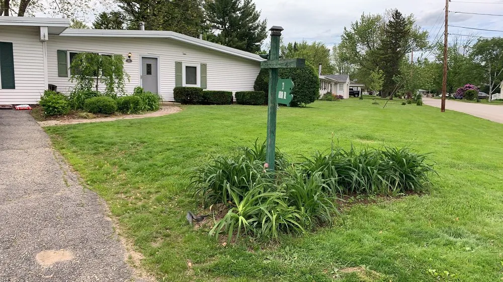 Local lawn mowing service in Wakefield, NH by LaRoche’s Lawncare