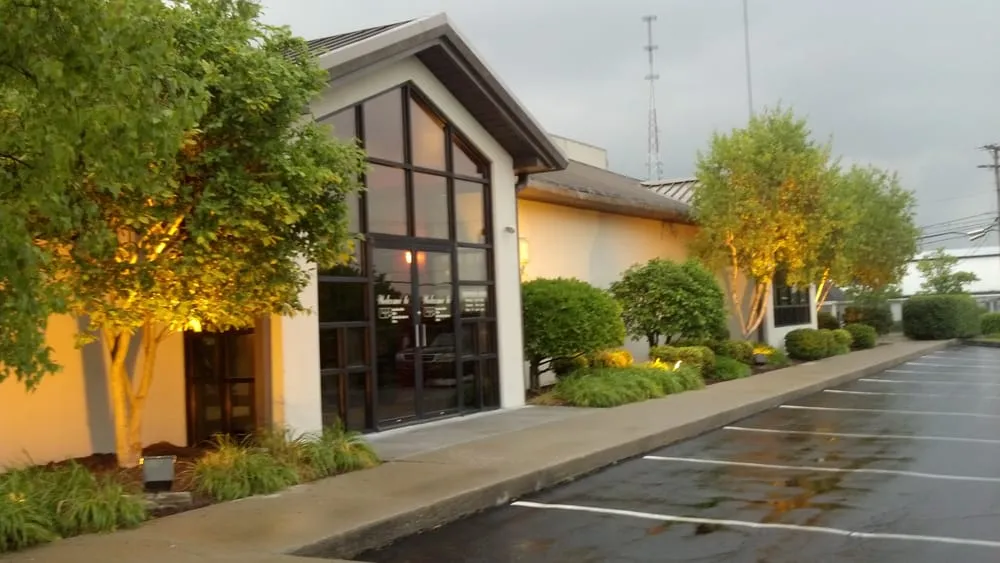 Custom yard maintenance for year-round maintenance across Lexington, KY - Larry Colliver