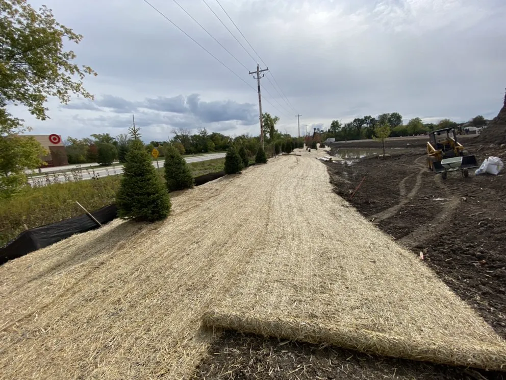 Reliable yard cleanup service in Milwaukee, WI - Larry’s Landscaping