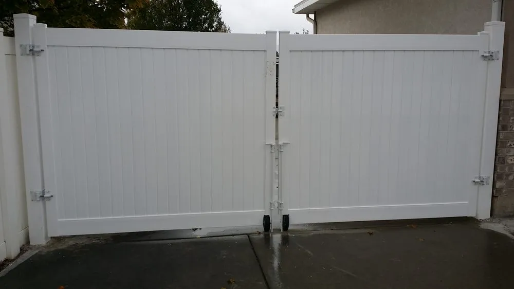 Affordable lawn care service near you in Salt Lake City, UT by Larry's Lawn & Services