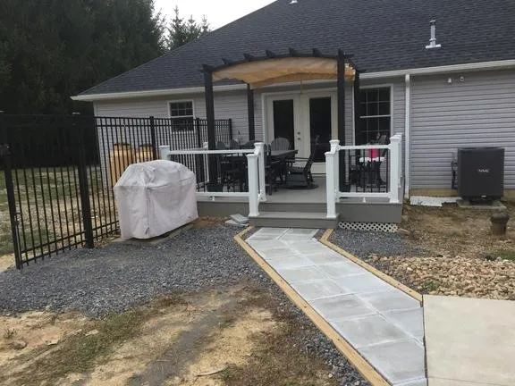 Top-rated garden landscaping in New Castle, PA by Larry's Lawn Care