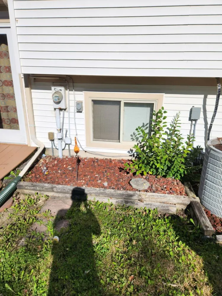 Expert yard maintenance in Southgate, MI - Larry's Lawn Care