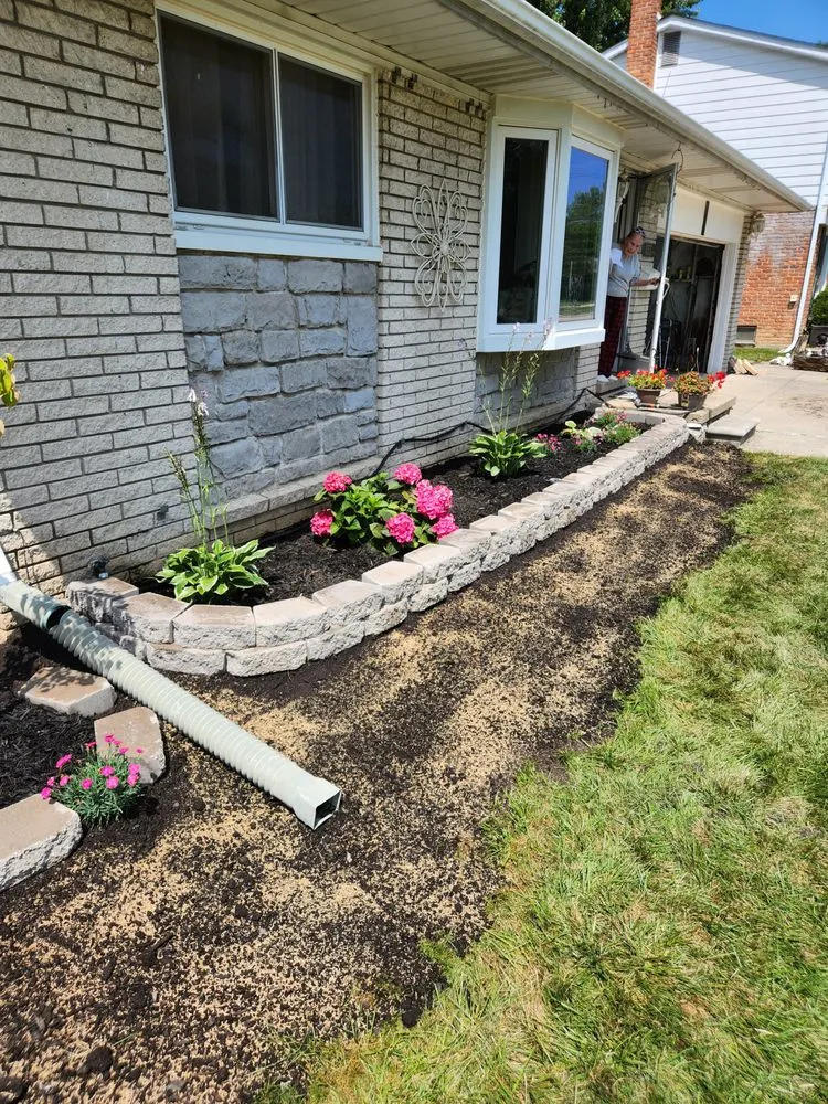 Local yard maintenance for residential properties across Southgate, MI - Larry's Lawn Care