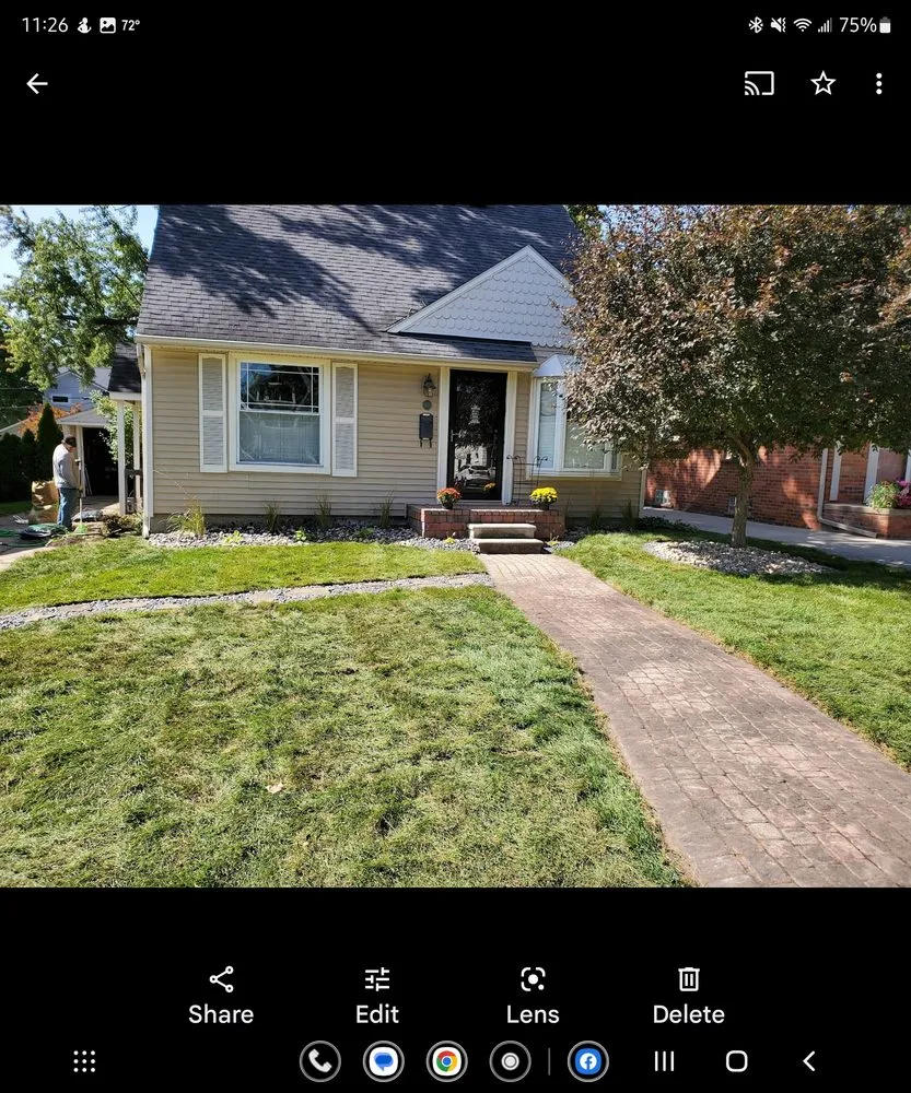 Affordable lawn mowing service in Southgate, MI by Larry's Lawn Care