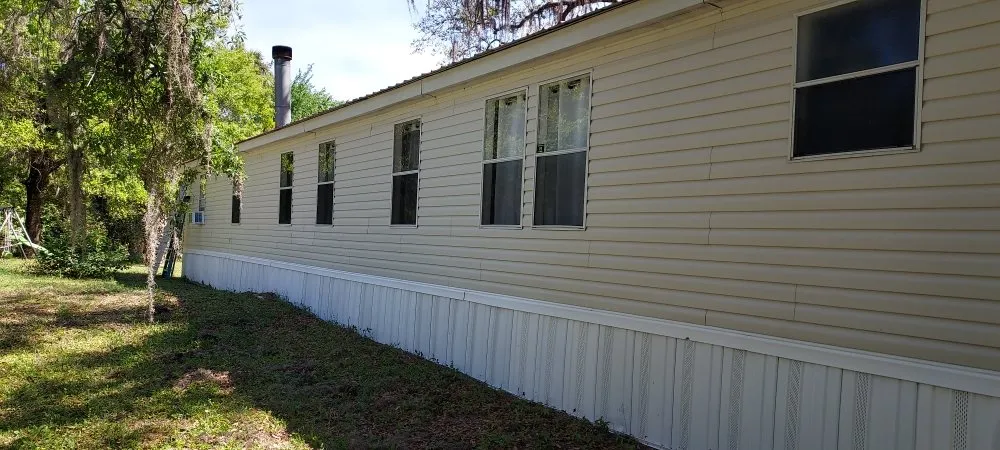 Expert garden landscaping in Alafaya, FL - Larry's Mowing & Pressure Washing Services