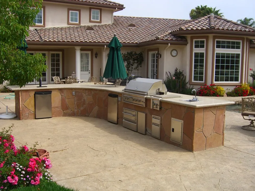 Custom lawn mowing service in Simi Valley, CA - Larsen Landscape Construction & Design, Inc.