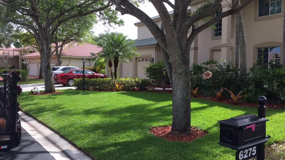 Professional yard maintenance near you in Tamarac, FL by Larsen Landscaping