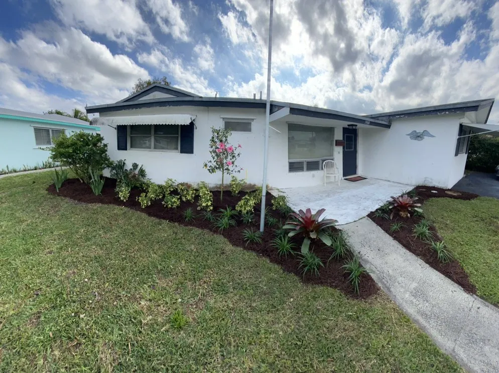 Expert residential landscaping for residential properties across Tamarac, FL - Larsen Landscaping