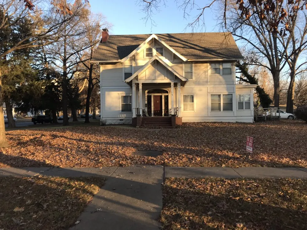 Affordable lawn mowing service experts serving Halstead, KS - Larson Lawn Care & Landscaping