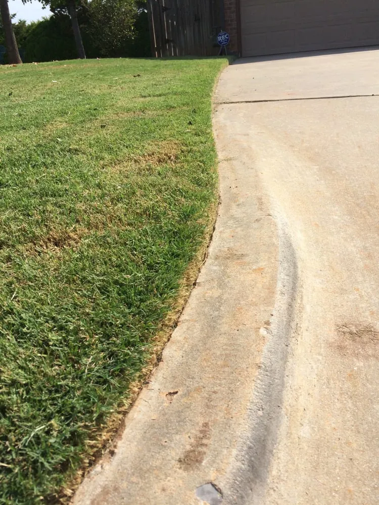 Top-rated residential landscaping in Mustang, OK - Larson's Lawn & Landscape