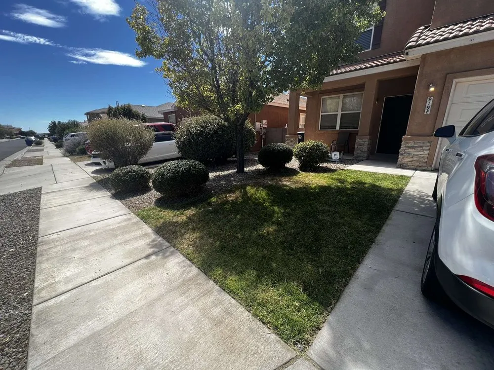Affordable lawn mowing service in Albuquerque, NM - Larudo’s Landscaping